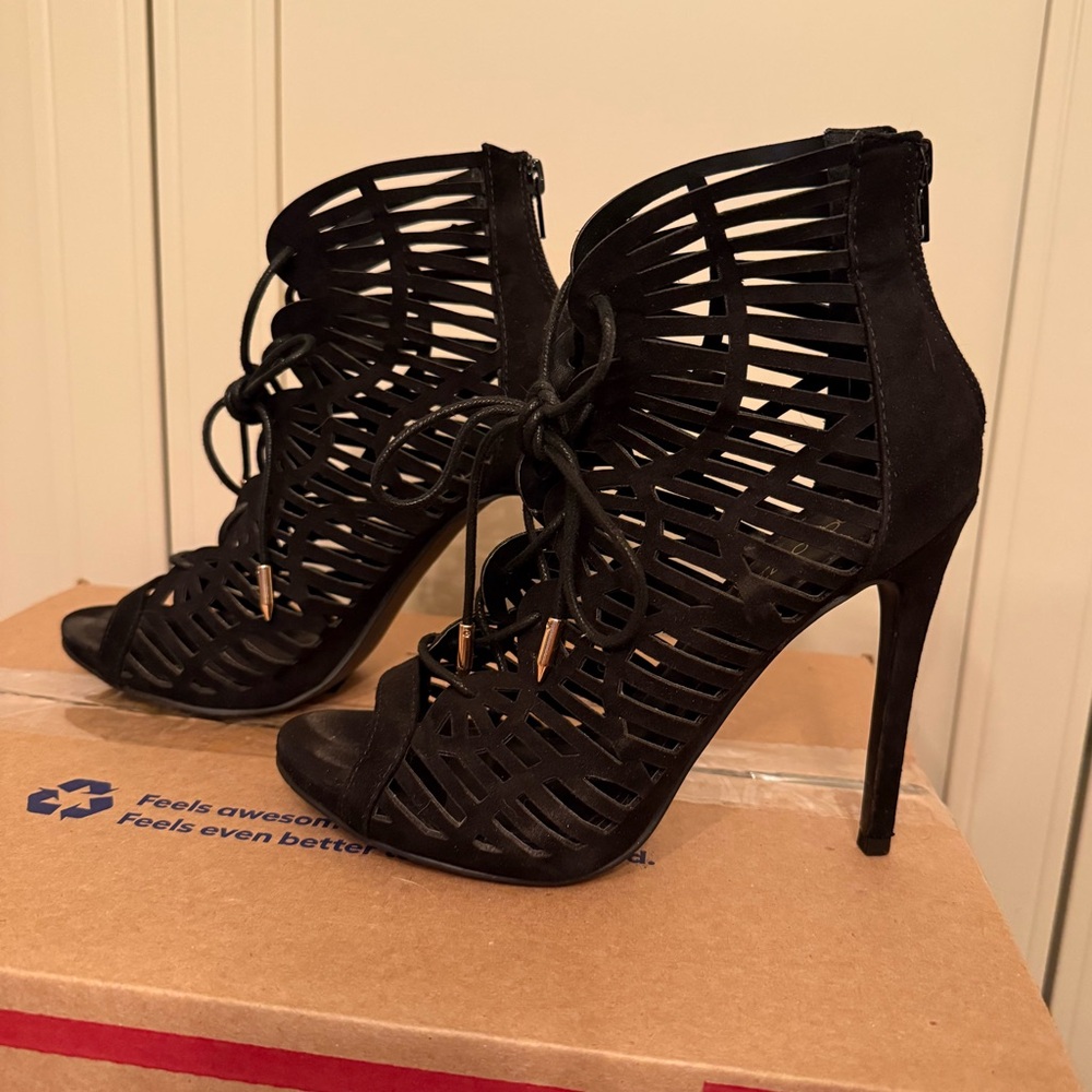 Shoe Dazzle Black Cutout Heels